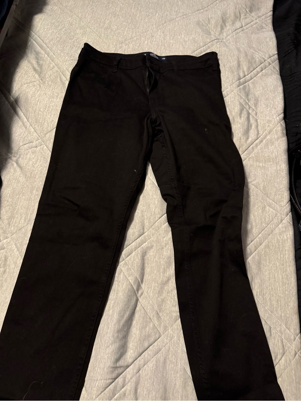Hollister Women's Skinny Jeans in Black